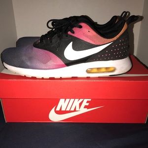 Nike Air Max Tavas